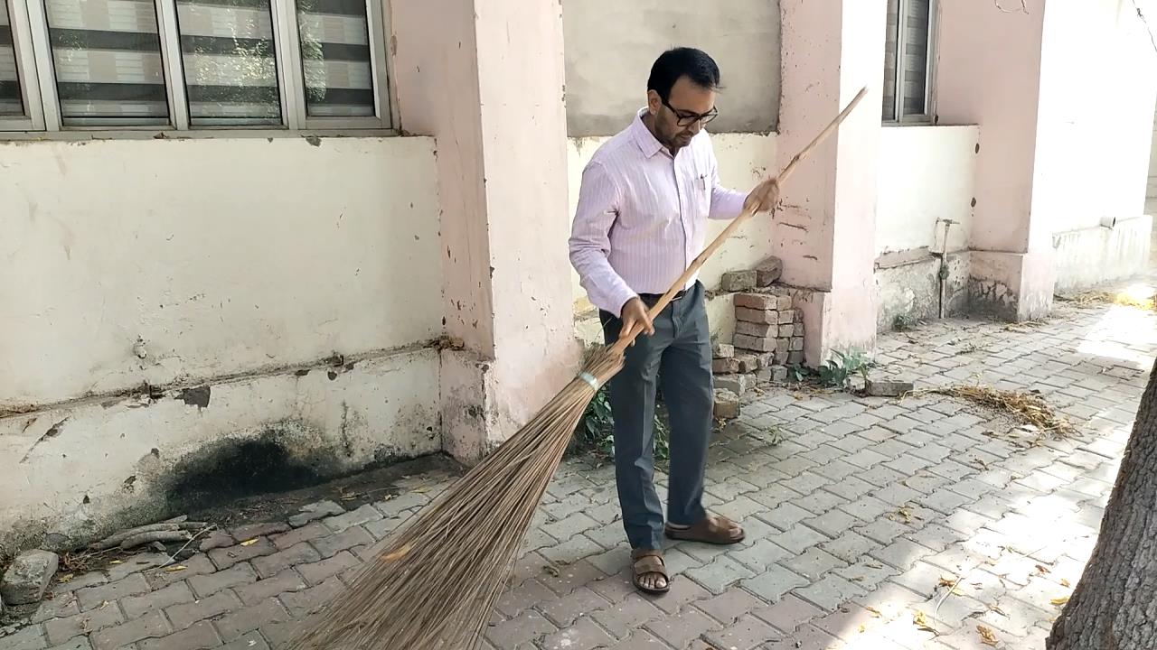 MOV_11765.MP4_snapshot_00.10_[2026.10.02_09.03.57]